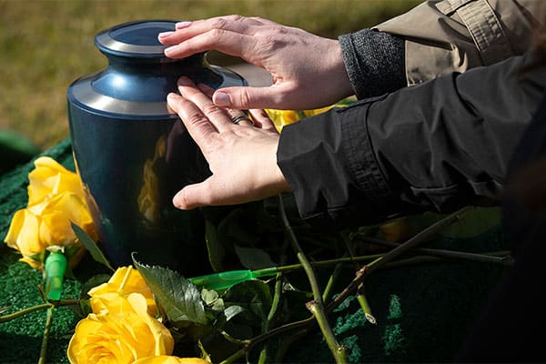 cremation urn funeral service